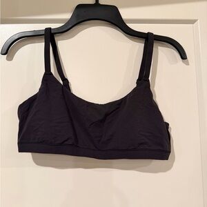 SKIMS Women's Black Scoop Bra